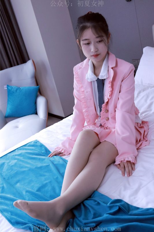 初夏女神 NO.012 念念 S码粉色JK套搭配36码小白鞋[113P/1V/5.41GB]-图宝宝