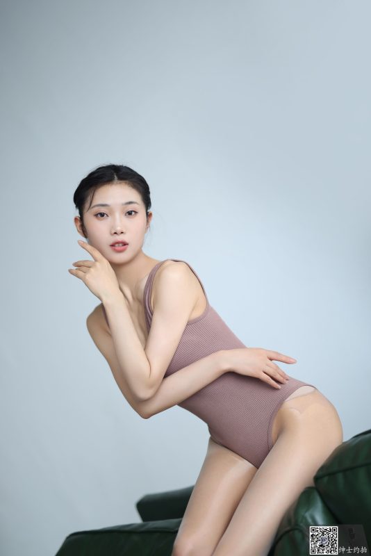 SHENSHI绅士 - SS029 娜扎[70P／78.7MB]-图宝宝