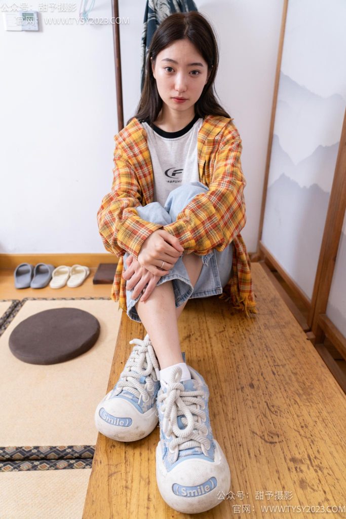 甜予摄影 NO.078期：雪梨-帆布鞋、白棉袜、裸足（完整版）[132P/2V/10.34GB]-图海