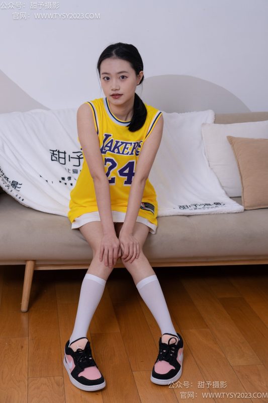 甜予摄影 NO.021 齐齐 两双AJ、过膝白丝[177P/2V/11.5GB]-图宝宝