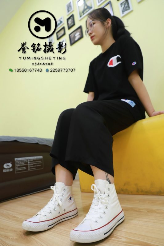 [誉铭传媒]袜足摄影 2019年《2019.07.07定制作品》[84P／476MB]-图宝宝