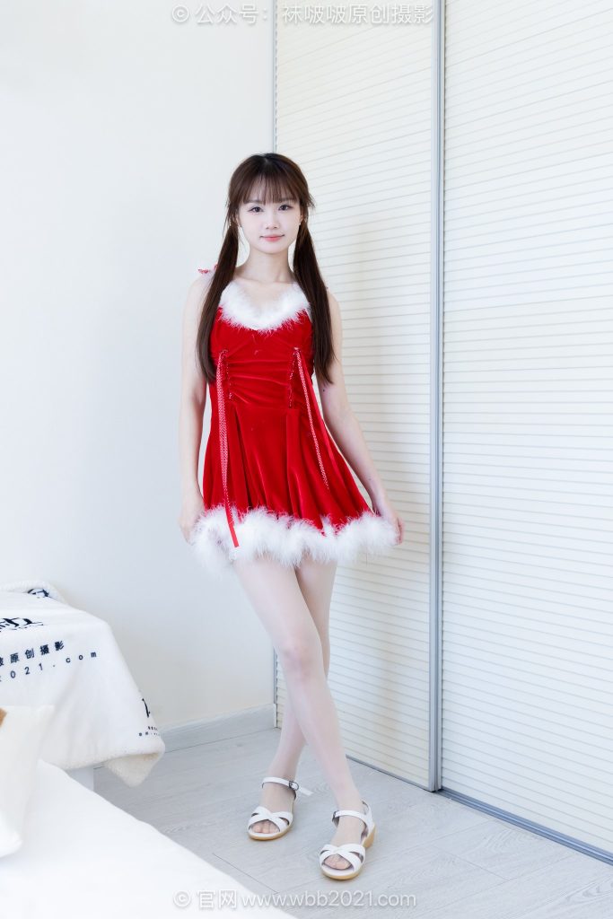 [BoBoSocks袜啵啵]NO.628 甜甜圈-凉鞋、雪地靴、油亮薄白丝、裸足、圣诞裙[175P+1V／6.71GB]-图宝宝