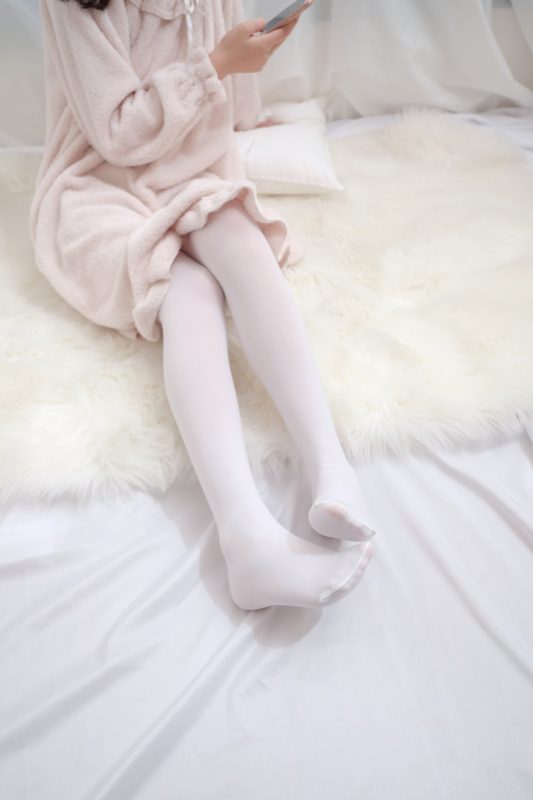 喵写真 早期作品01 毛茸茸睡衣下的白丝 [106P/1V/375MB]-图宝宝