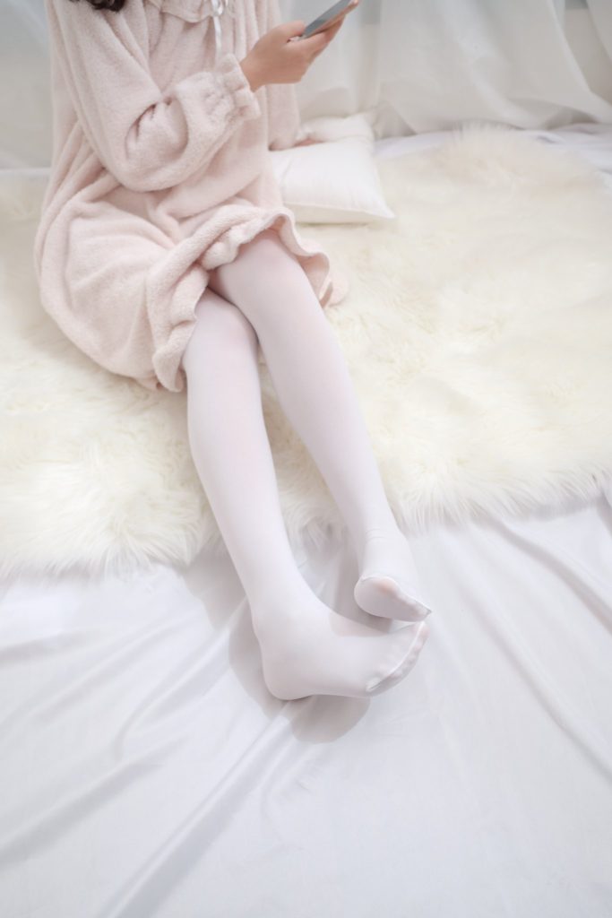 喵写真 早期作品01 毛茸茸睡衣下的白丝 [106P/1V/375MB]-图海