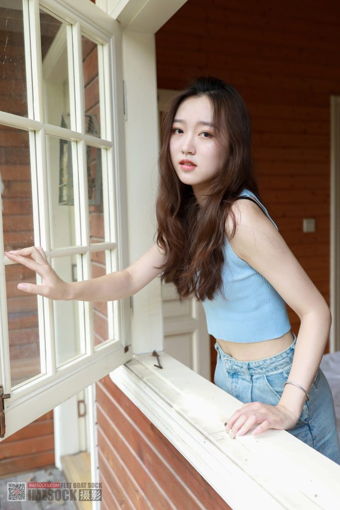 [MZSOCK]爱美足 NO.136 雯雯[82P+1V／1.49GB]-图海