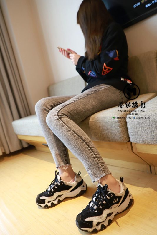 [誉铭传媒]袜足定制摄影 2020.03.15 船袜 牛仔裤[95P/1V/995MB]-图宝宝