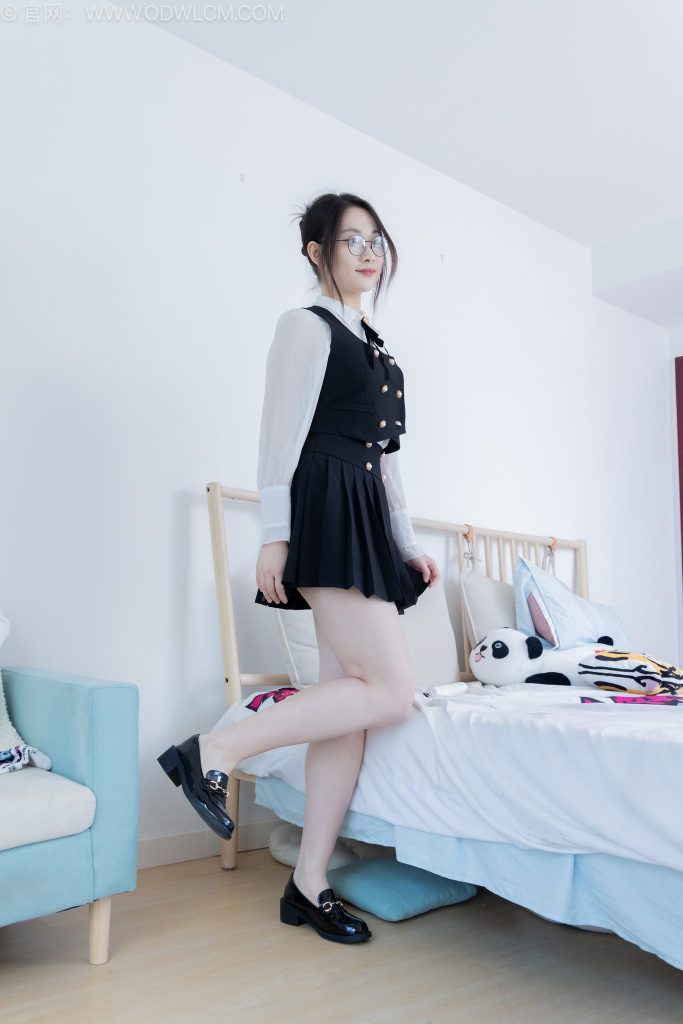 物恋传媒 NO.2553 小新-皮鞋、厚灰丝、裸足[155P+1V／4.06GB]-图宝宝