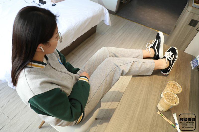 [誉铭传媒]袜足摄影 2023年《微信客户群第二套作品》[90P/1V/1.03GB]-图宝宝