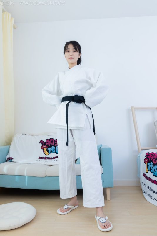 物恋传媒 NO.2552 菜菜-人字拖、黑色踩脚裤袜、裸足、纯白棉袜[230P+1V／5.35GB]-图宝宝