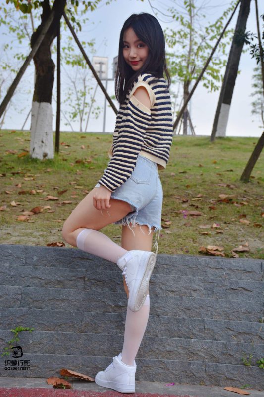 [织梦映像]NO.043 草地白丝[70P/1V/2.26GB]-图宝宝