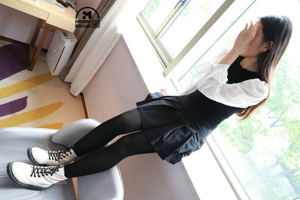 [誉铭传媒]袜足摄影 2021年《10.10返场特约作品》[81P/1V/908MB]-图海