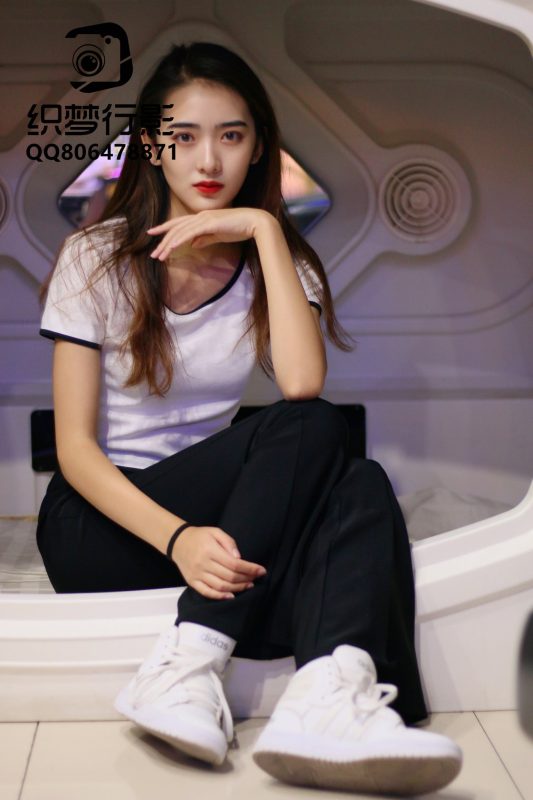 [织梦映像]NO.055 方寸之间-神游网络千万里[300P/6V/13.6GB]-图宝宝