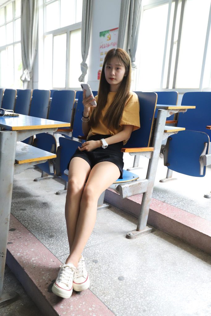 大西瓜爱牙膏-2020 01X活动 模特1（一） 教室热裤短袜 210P/0.99G-图海