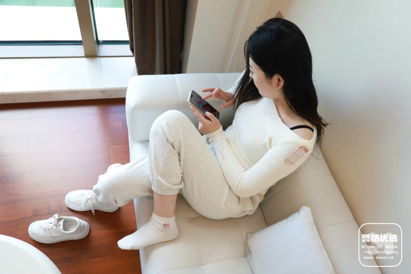 誉铭优选《2024微信群第8套》云上 · 非凡十年[90P1V1.24G]-图宝宝