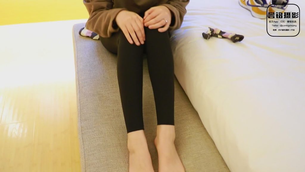 [誉铭传媒]袜足摄影 2022年《2022.12.01特约作品》[74P/1V/852MB]-图宝宝