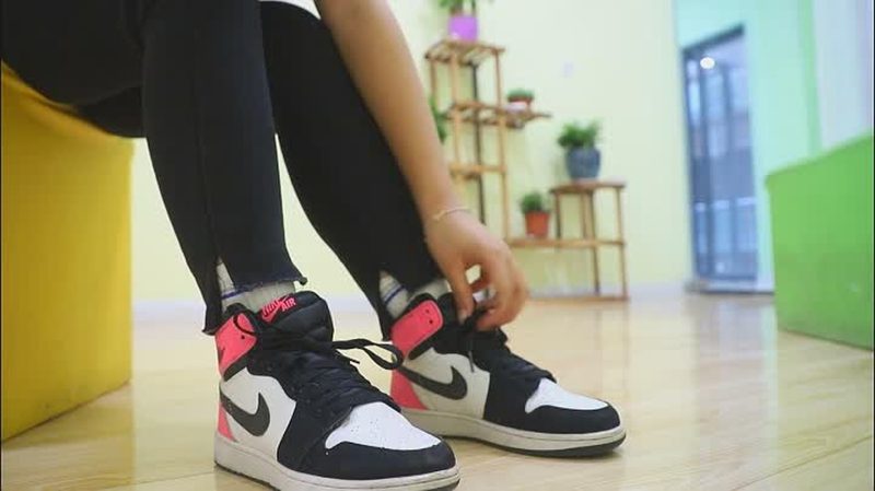 [誉铭传媒]袜足摄影 2019年 NO.028 白棉袜[1V/274MB]-图宝宝