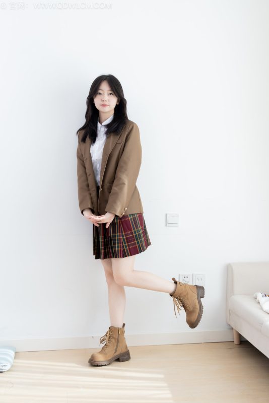 物恋传媒 NO.2567 萌萌-短靴、白棉袜、裸足、jk制服[150P+1V／3.61GB]-图宝宝