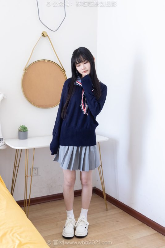 [BoBoSocks袜啵啵]NO.635 甜甜圈-板鞋、白棉袜、裸足、学院风[186P+1V／6.38GB]-图宝宝