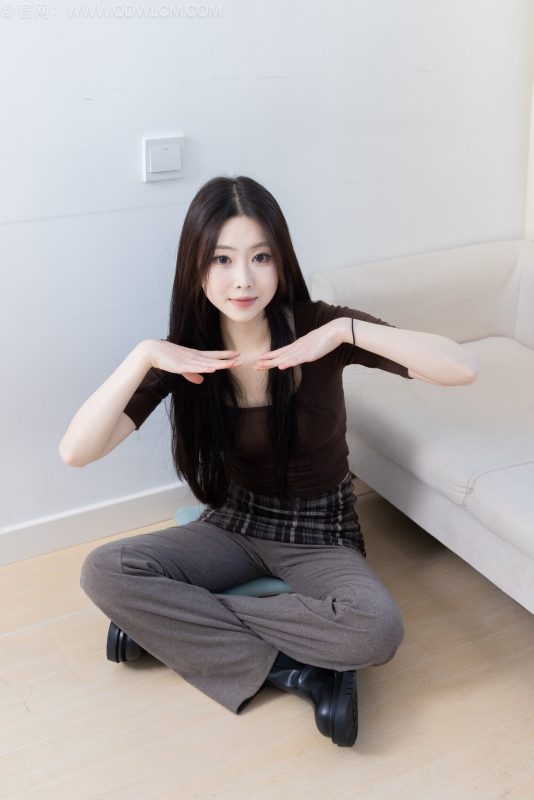 物恋传媒 NO.2573 小羊-短靴、薄灰丝、裤里丝[157P+1V／4.21GB]-图宝宝