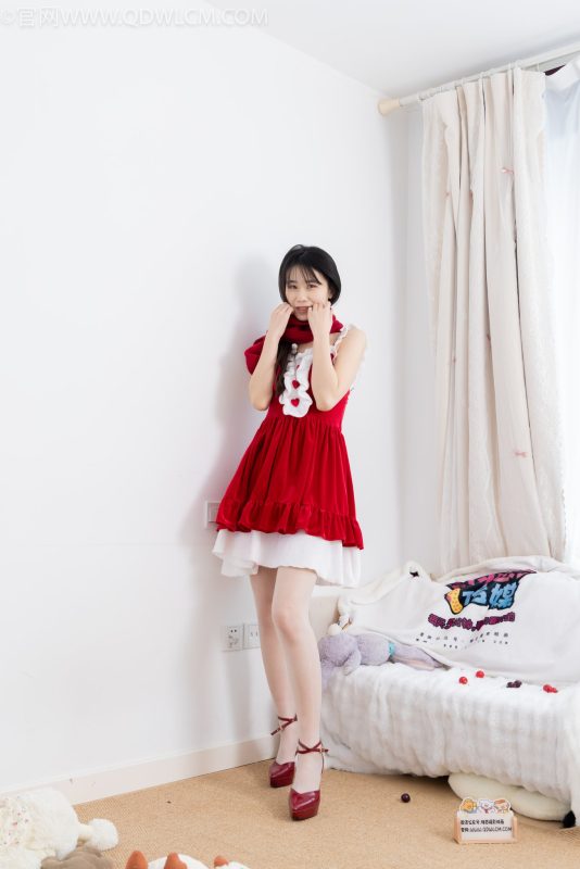 物恋传媒 NO.2611 菜菜-高跟鞋、薄白丝、裸足[160P+1V／5.05GB]-图宝宝