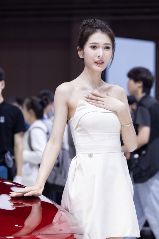 精选街拍作品 NO.6643 白裙女神蔡悦[132P／171MB]-图宝宝