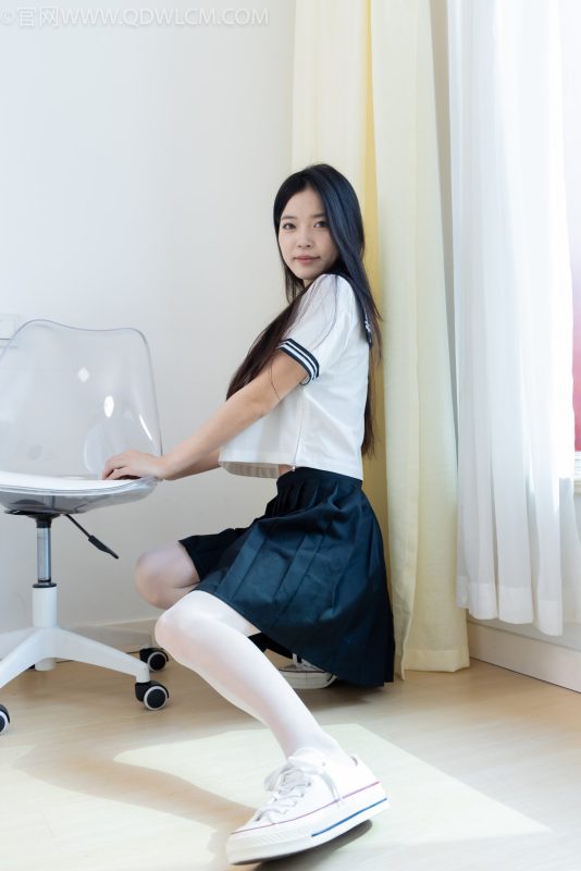 物恋传媒 NO.2622 茯苓-帆布鞋、薄白丝、薄肉丝[160P+1V／3.93GB]-图宝宝