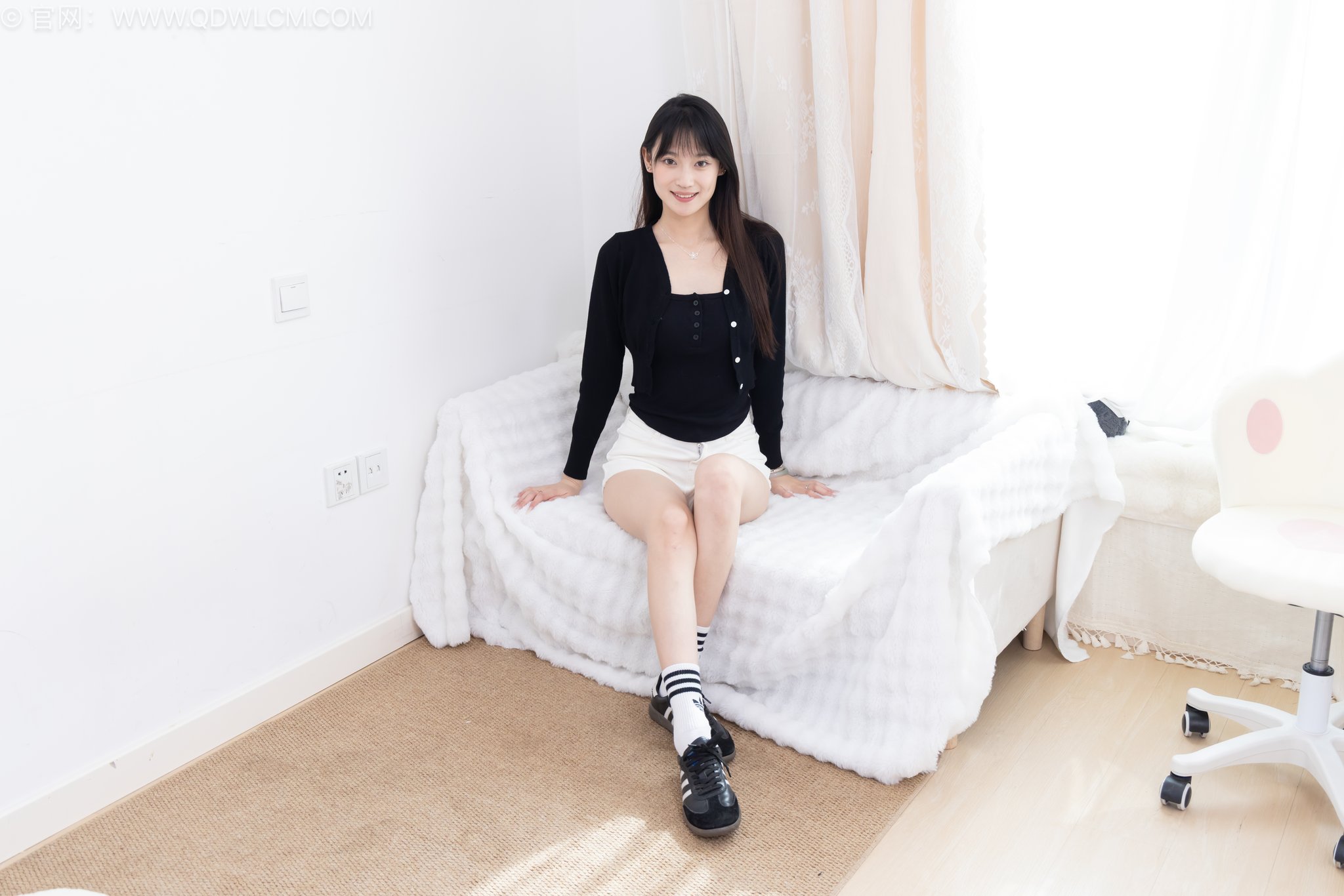 图片[1]-物恋传媒 NO.2663 山奈-帆布鞋、自然穿脏白棉袜、裸足[172P+1V／3.24GB]-图宝宝