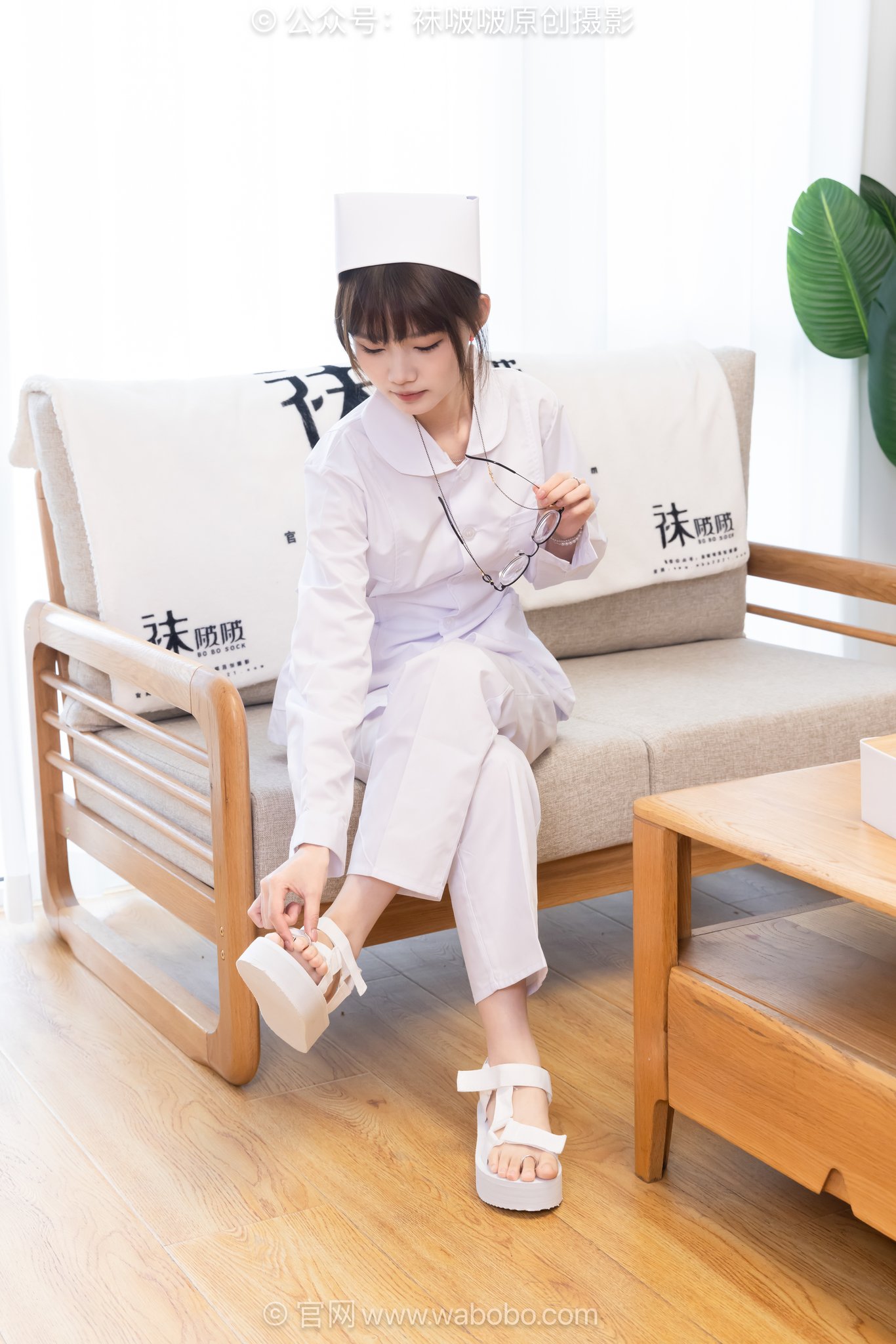 图片[1]-[BoBoSocks袜啵啵]NO.688 甜甜圈-凉鞋、薄肉丝、护士服、裸足[163P+1V／5.48GB]-图宝宝