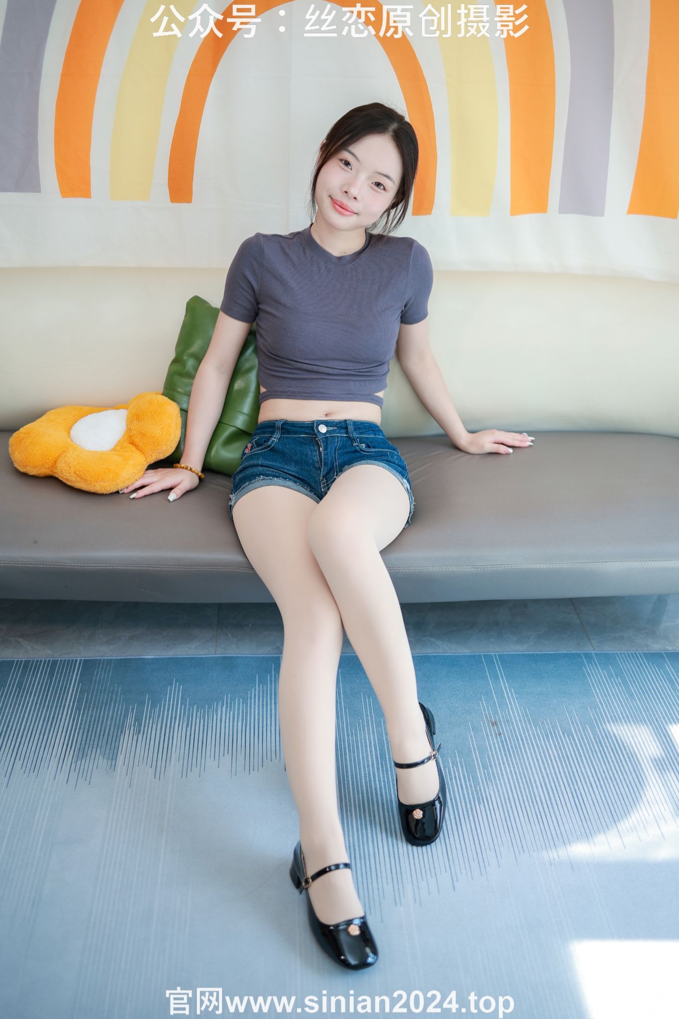 图片[2]-丝恋摄影 NO.067 麦麦-学院风制服 过膝白袜 黑色乐福鞋[286P+1V／4.30GB]-图宝宝