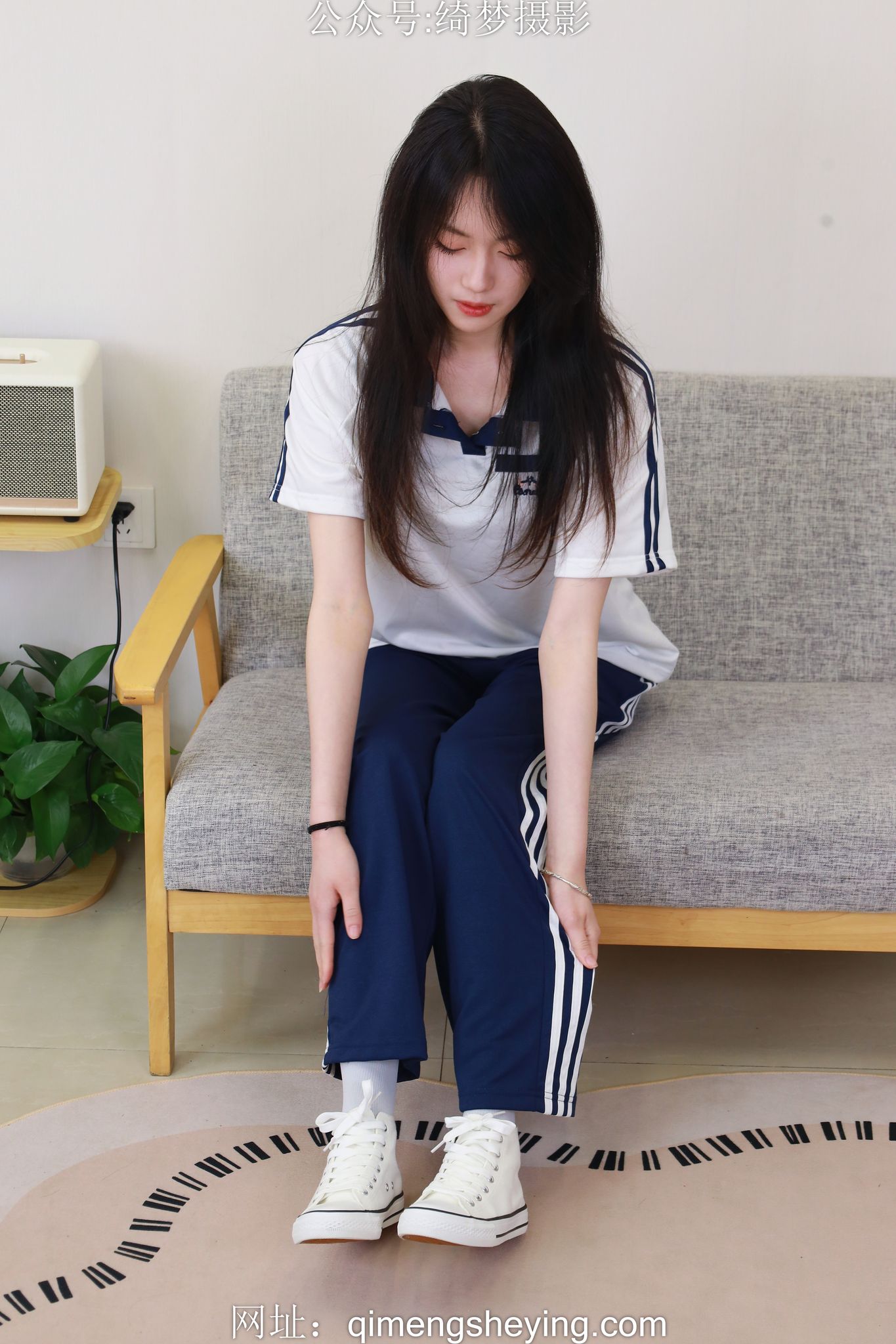 图片[2]-绮梦摄影 2025.05.13 NO.262 小艺 珍藏无修无水印版[441P+2V／10.6GB]-图宝宝