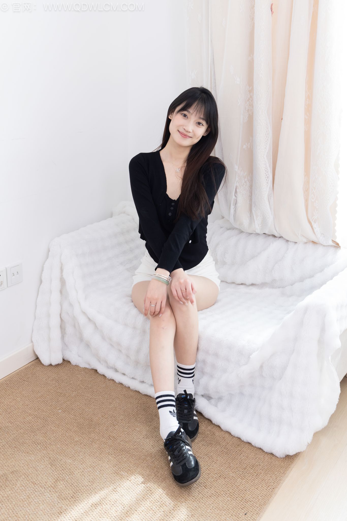 图片[3]-物恋传媒 NO.2663 山奈-帆布鞋、自然穿脏白棉袜、裸足[172P+1V／3.24GB]-图宝宝