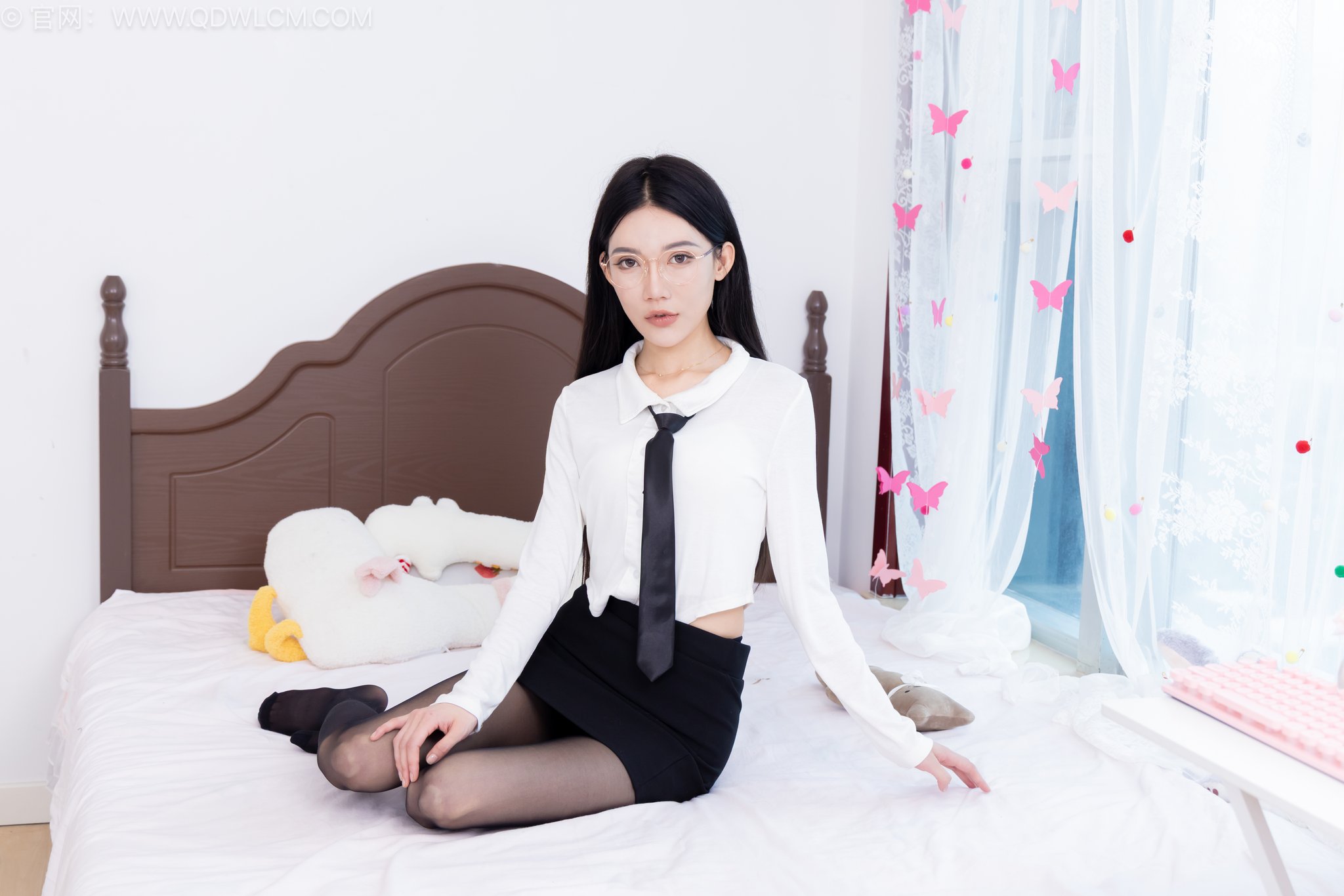 图片[1]-物恋传媒 NO.2757 小寒-高跟鞋、薄黑丝、ol制服[164P+1V／3.37GB]-图宝宝