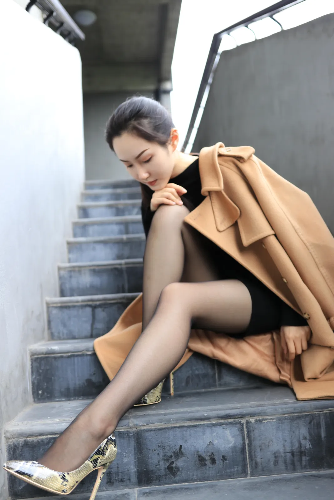 图片[2]-丝慕写真 第019期 模特：伊主管《和你有个秘密-丝密》[52P71.2MB]-图宝宝