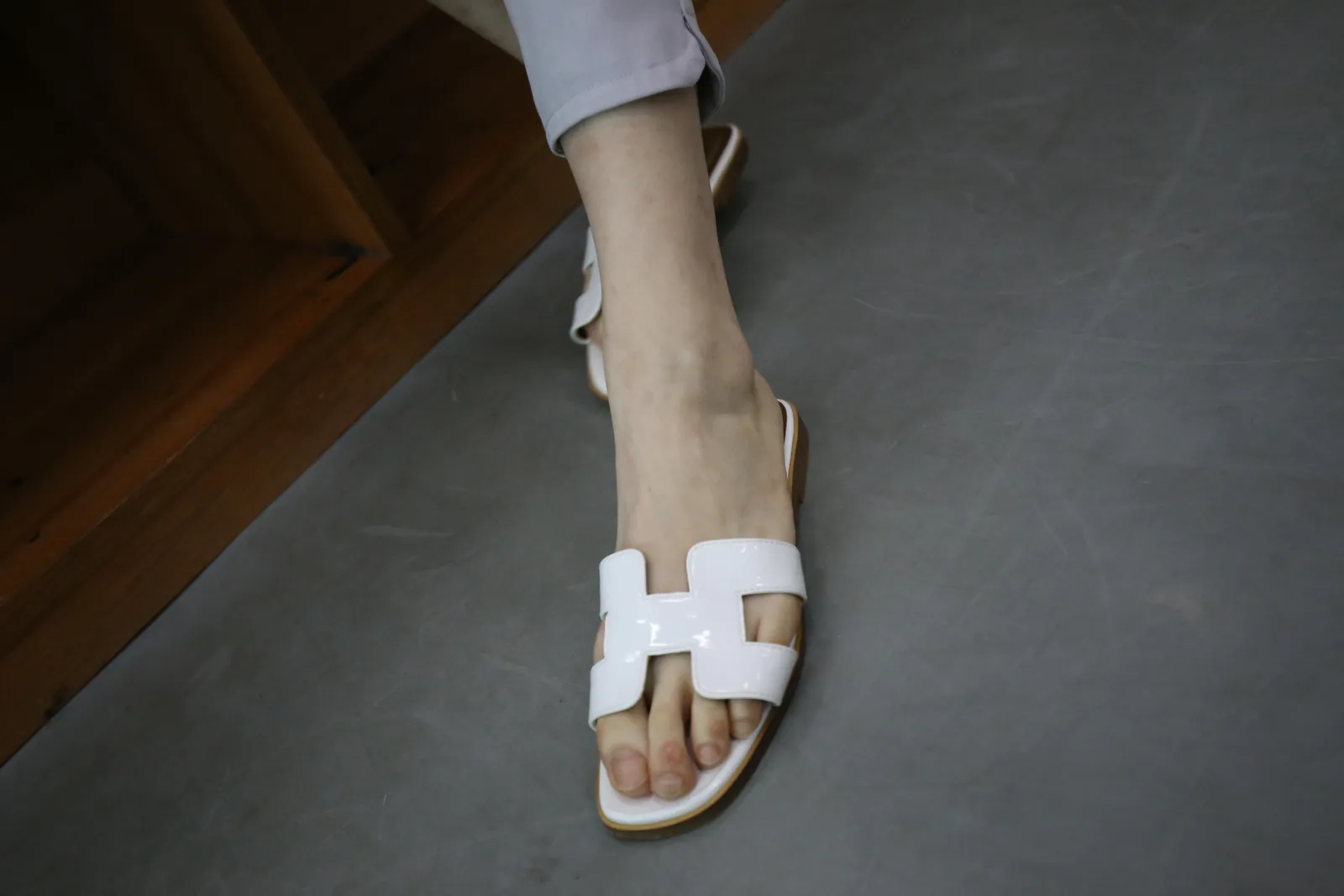 图片[2]-大西瓜爱牙膏-早期作品-Z1 休闲裤少女-图宝宝