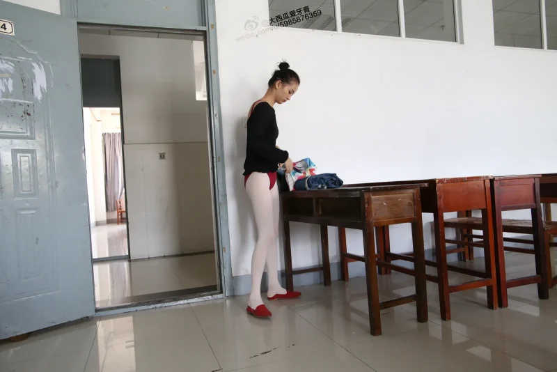 大西瓜爱牙膏-早期作品-W009 舞蹈家2-身材极好1 [套图+视频]-图宝宝