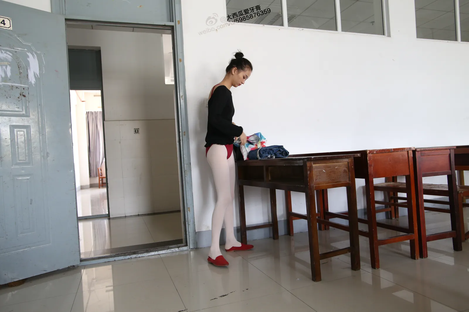 图片[1]-大西瓜爱牙膏-早期作品-W009 舞蹈家2-身材极好1 [套图+视频]-图宝宝