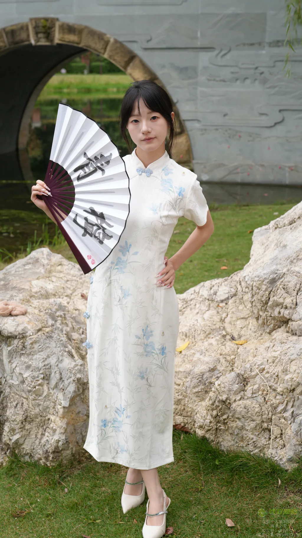 图片[1]-足愉心 NO.133 夏沫（搭配：黑色板鞋、白色棉袜、肉色丝袜）[106P/2V/6.78GB]-图宝宝